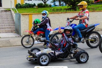 Foto - DESFILE CÍVICO DE 70 ANOS DE PAULO FRONTIN 