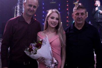 Foto - Baile do chopp e da  horilka com  escolha da rainha e das princesas da 11ª FrontinFest e Festa das Nações e 1ª Festa Nacional da Amora de Paulo Frontin.