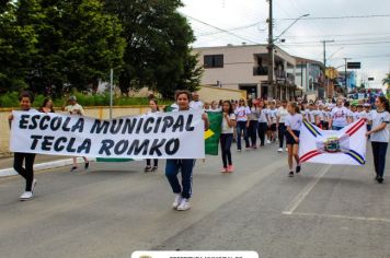 Foto - DESFILE CÍVICO DE 70 ANOS DE PAULO FRONTIN 