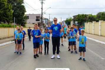 Foto - DESFILE CÍVICO DE 70 ANOS DE PAULO FRONTIN 