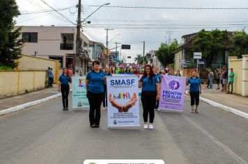 Foto - DESFILE CÍVICO DE 70 ANOS DE PAULO FRONTIN 