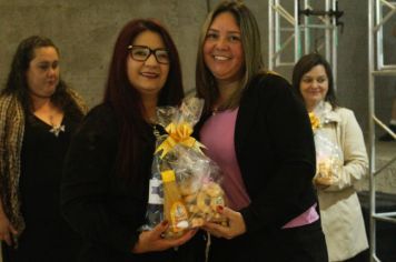 Foto - Baile do chopp e da  horilka com  escolha da rainha e das princesas da 11ª FrontinFest e Festa das Nações e 1ª Festa Nacional da Amora de Paulo Frontin.