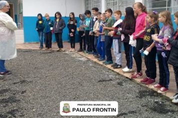 ESCOVAÇÃO SUPERVISIONADA NA ESCOLA MUNICIPAL CARLOS GOMES