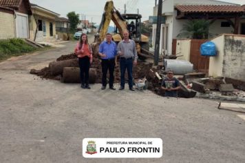 OBRAS NA RUA VEREADOR JOÃO HORSZYN ESTÃO A TODO O VAPOR.