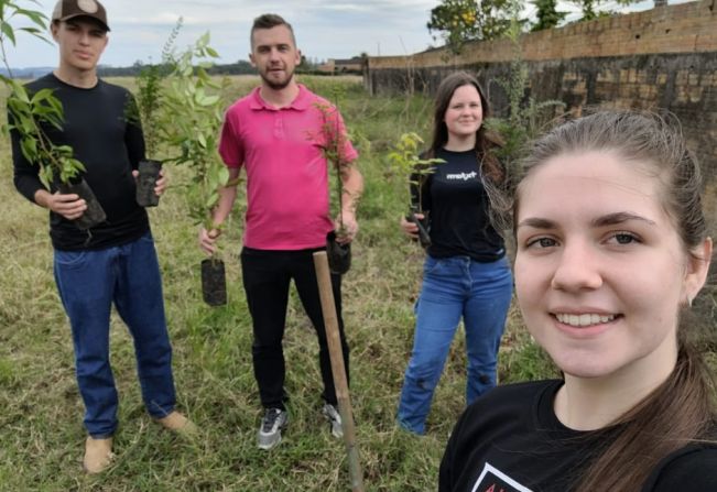 MUNICÍPIO FAZ PLANTIO DE 4.265 MUDAS DE ÁRVORES NATIVAS