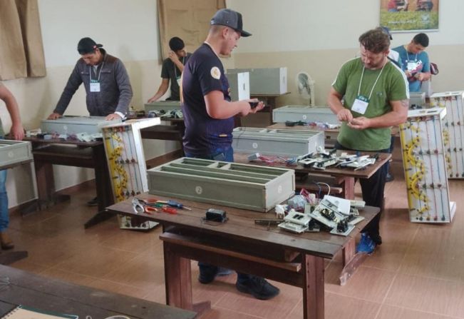SEGUNDA TURMA DE AGRICULTORES DE PAULO FRONTIN SE FORMA EM ELETRICISTA RURAL EM CASTRO, NO PARANÁ 