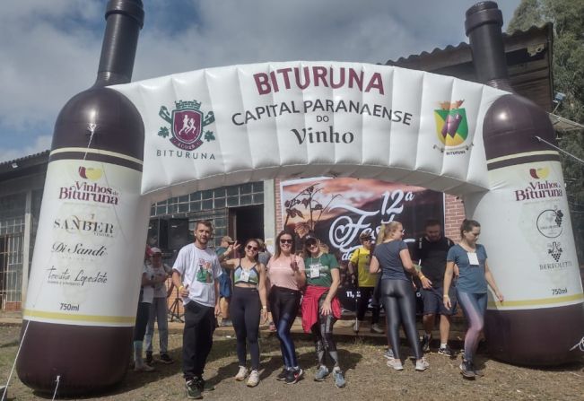 PAULO FRONTIN PARTICIPA DE CIRCUITO ROTA DO VINHO EM BITURUNA - PR