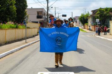 Foto - DESFILE CÍVICO DE 70 ANOS DE PAULO FRONTIN 
