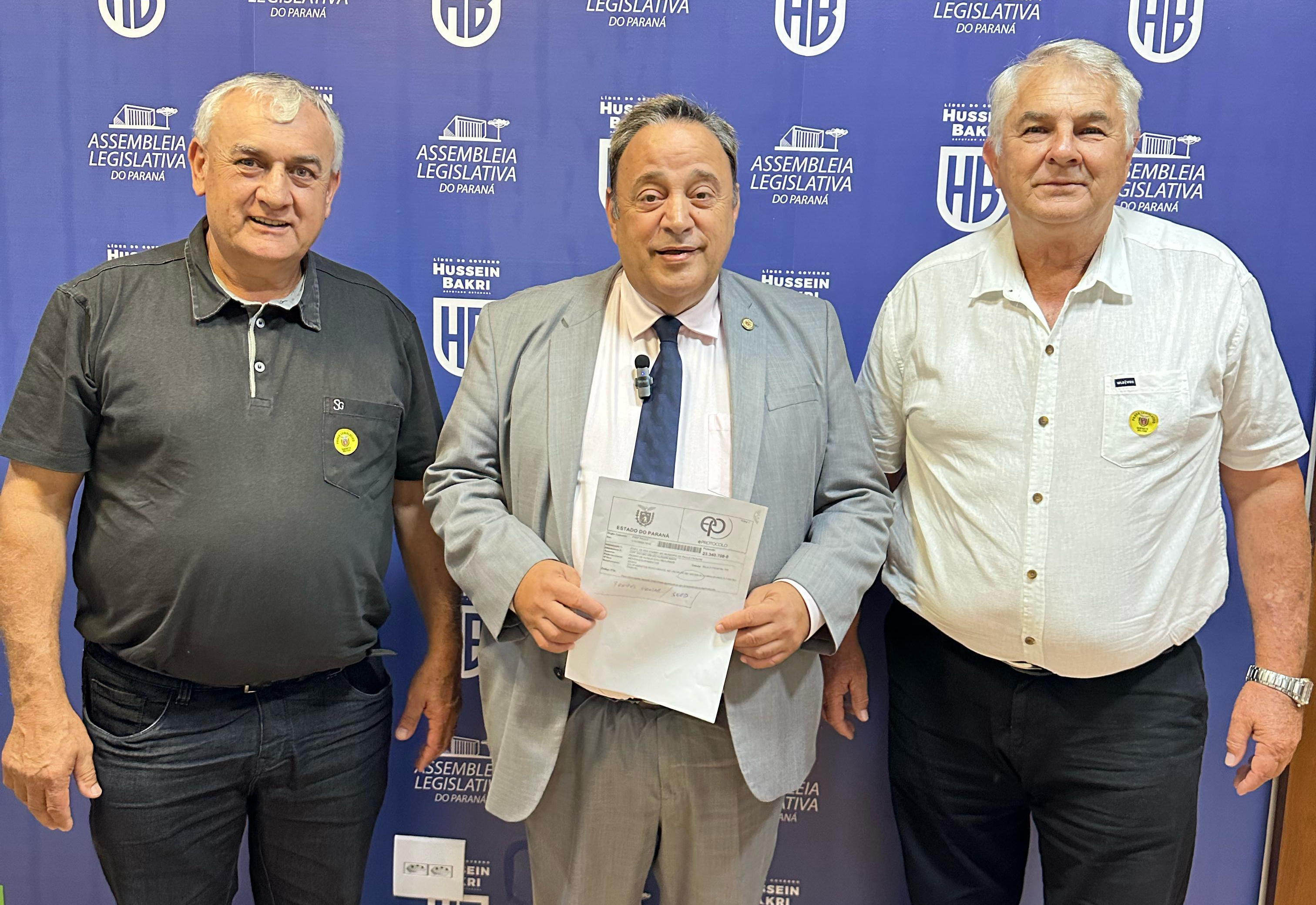 REUNIÃO DO PREFEITO E VICE COM O DEPUTADO E LÍDER DO GOVERNO